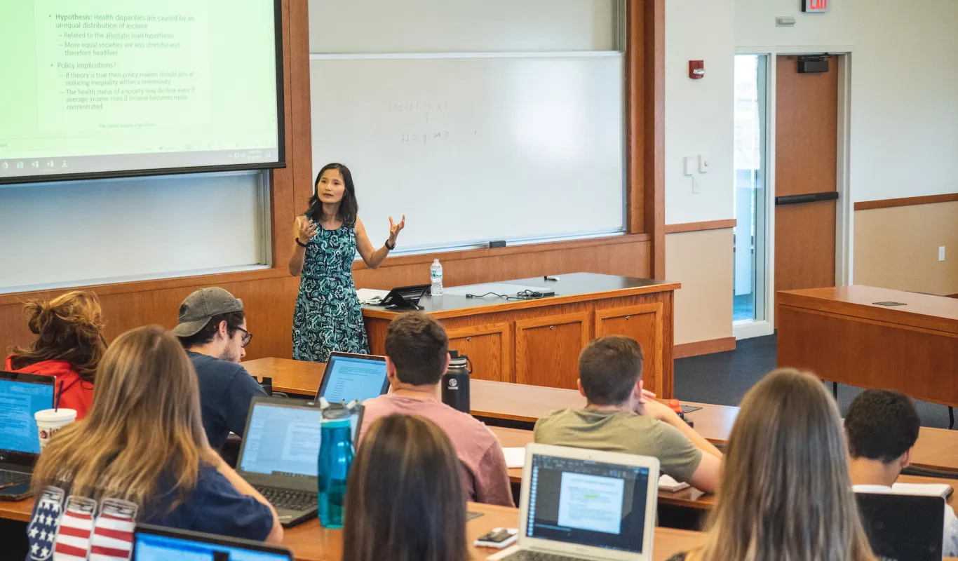 Undergraduate | Department of Economics